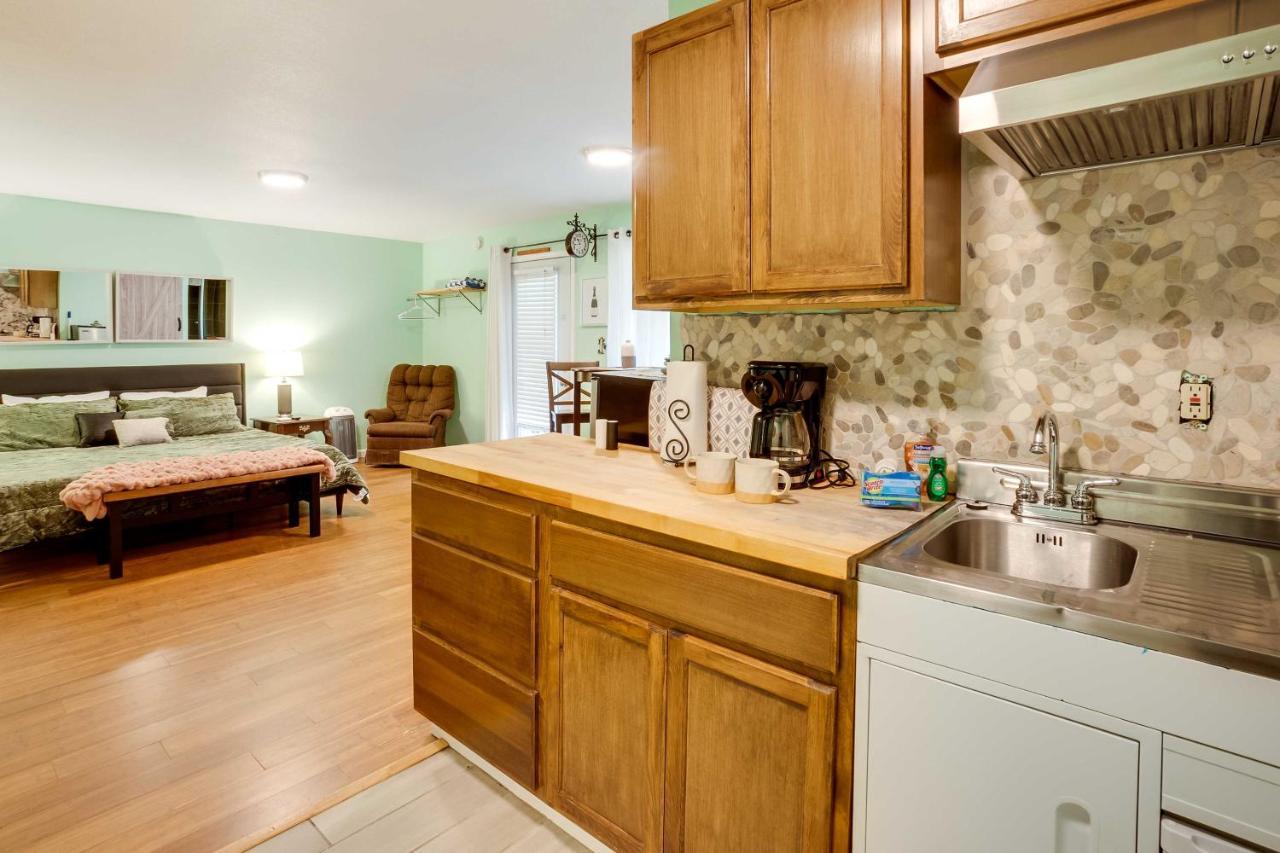 Soothing Studio With Lush Views 2 Mi To Beach! Smith River Exterior photo