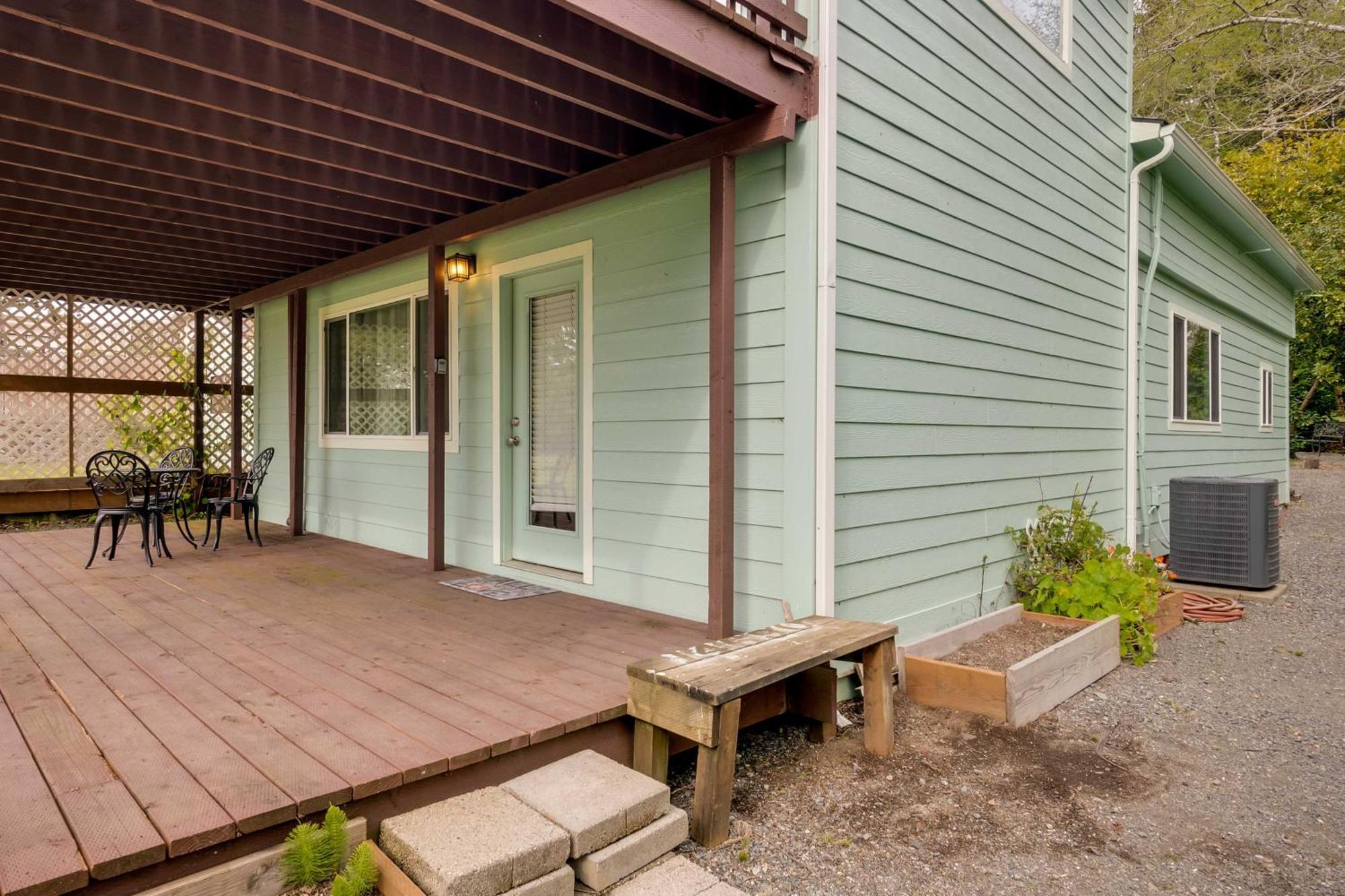 Soothing Studio With Lush Views 2 Mi To Beach! Smith River Exterior photo